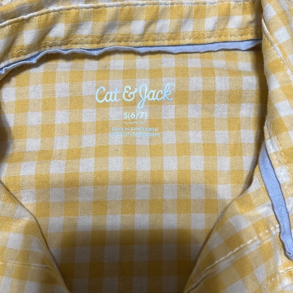 👜$3-Cat & Jack size 6 blue jeans and 6/7 button up shirt set. #351 - Picture 7 of 9